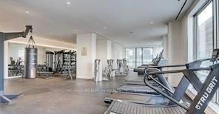 2310-39 Roehampton Avenue E, Toronto, ON, M4P 1P9 - 23