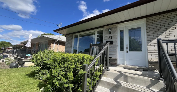 81 Searle Avenue, Toronto, ON, M3H 4A6 - 2
