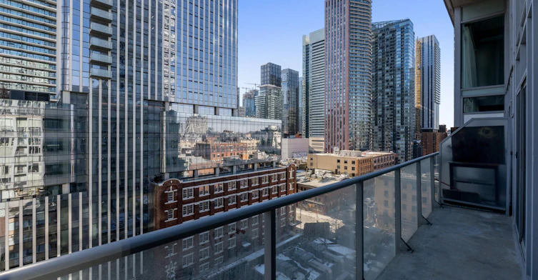 Lph32-21 Nelson Street, Toronto, ON, M5V 3Y8 - 27
