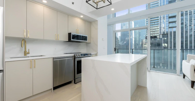 Lph32-21 Nelson Street, Toronto, ON, M5V 3Y8 - 5