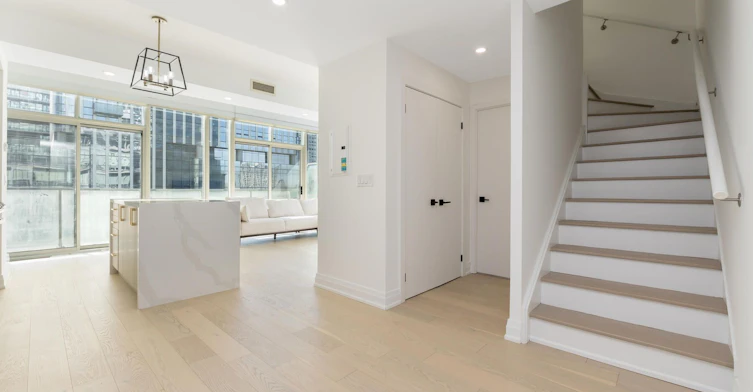Lph32-21 Nelson Street, Toronto, ON, M5V 3Y8 - 3