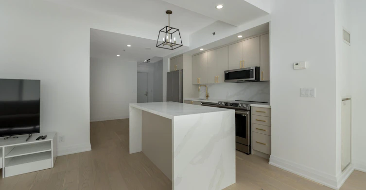 Lph32-21 Nelson Street, Toronto, ON, M5V 3Y8 - 10