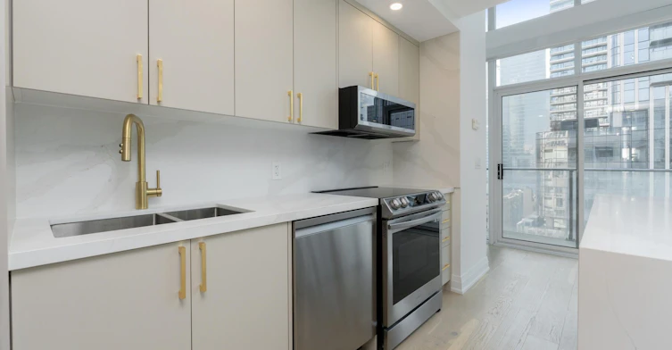 Lph32-21 Nelson Street, Toronto, ON, M5V 3Y8 - 8