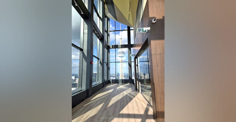 3711-3 Concord Cityplace Way, Toronto, ON, M5V 0X4 - 37