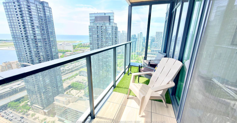 3711-3 Concord Cityplace Way, Toronto, ON, M5V 0X4 - 17