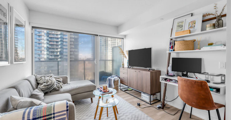 2308-17 Bathurst Street, Toronto, ON, M5V 0N1 - 11