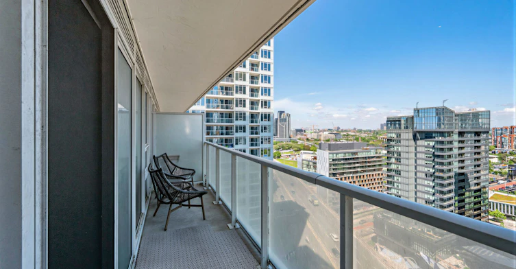 2308-17 Bathurst Street, Toronto, ON, M5V 0N1 - 23