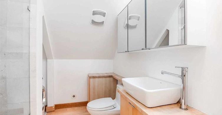 Upper-81 Whitehall Road, Toronto, ON, M4W 2C8 - 24