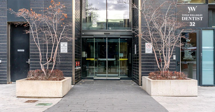 1701-28 Wellesley Street E, Toronto, ON, M4Y 1G3