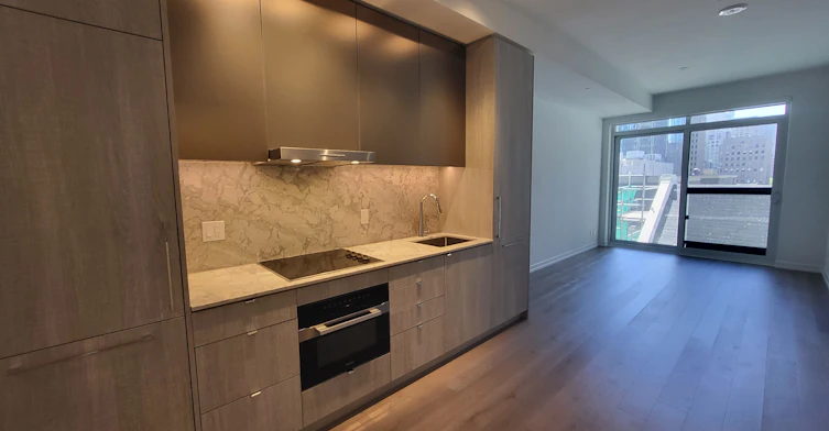 302-771 Yonge Street, Toronto, ON, M4W 2G4 - 2