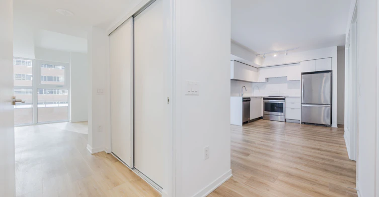 2002-101 Roehampton Avenue, Toronto, ON, M4P 2W2 - 19