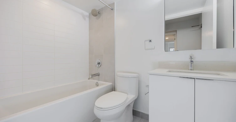 2002-101 Roehampton Avenue, Toronto, ON, M4P 2W2 - 24