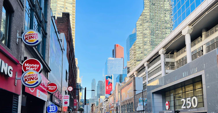 2202-197 Yonge Street, Toronto, ON, M5B 1M4 - 20