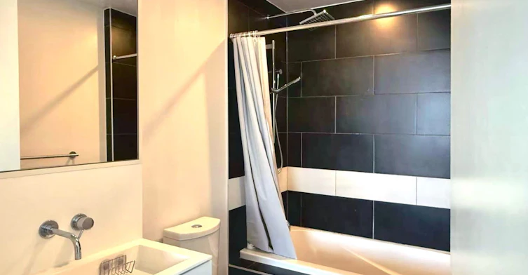 2202-197 Yonge Street, Toronto, ON, M5B 1M4 - 12