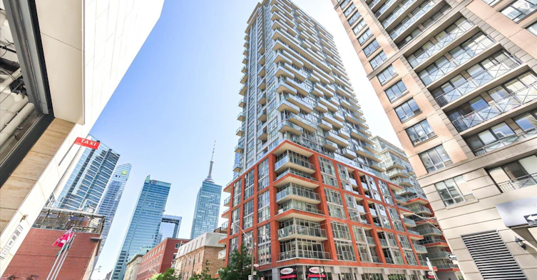 2109-126 Simcoe Street, Toronto, ON, M5H 4E6