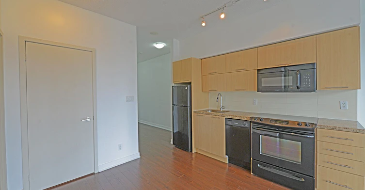 2109-126 Simcoe Street, Toronto, ON, M5H 4E6 - 4