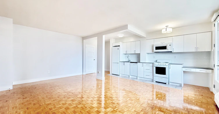 809-276 St George Street, Toronto, ON, M5R 2P6 - 2
