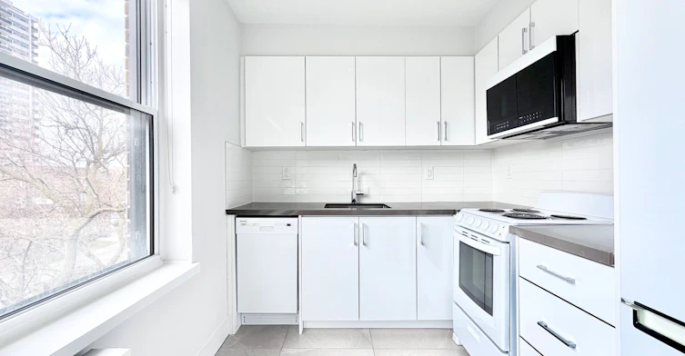 402-1545 Bathurst Street, Toronto, ON, M5P 3H6 - 6