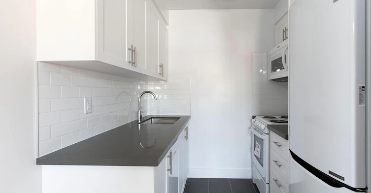 206-990 Avenue Road, Toronto, ON, M5P 2K8 - 3