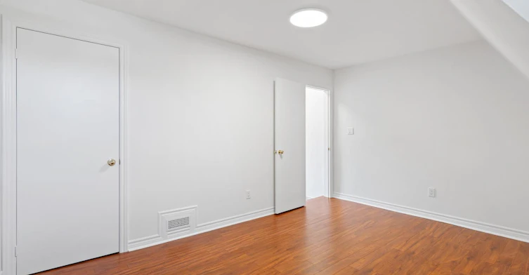 8 Parr Street, Toronto, ON, M6J 2E3 - 8