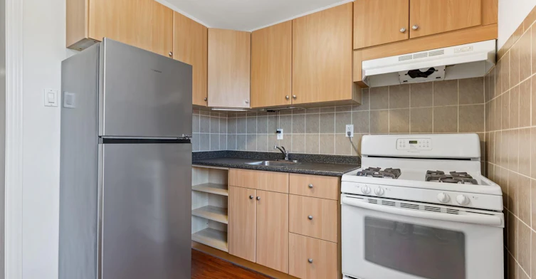 8 Parr Street, Toronto, ON, M6J 2E3 - 3