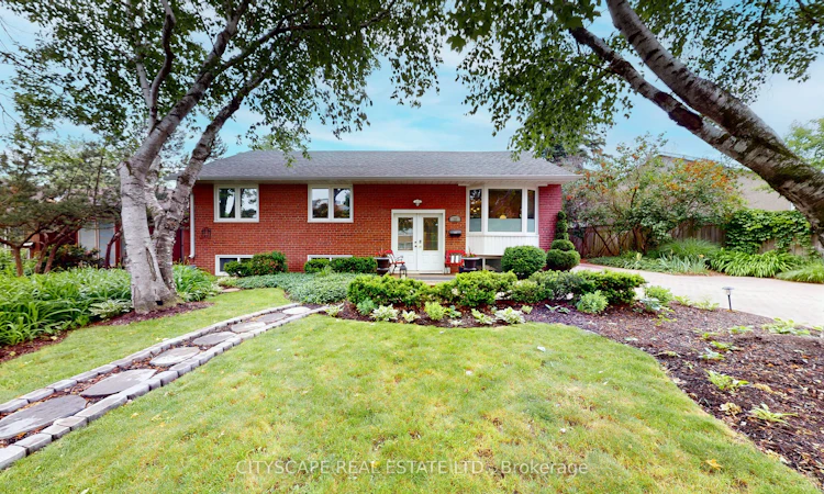 79 Paperbirch Drive
