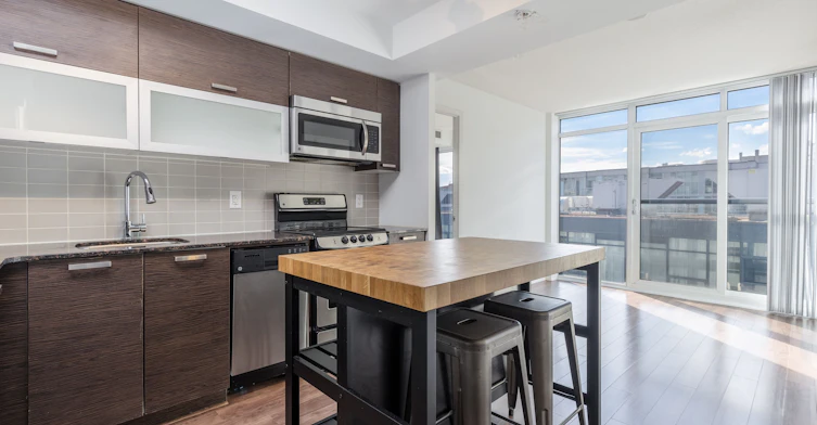 LPH03E-36 Lisgar Street, Toronto, ON, M6J 0C7