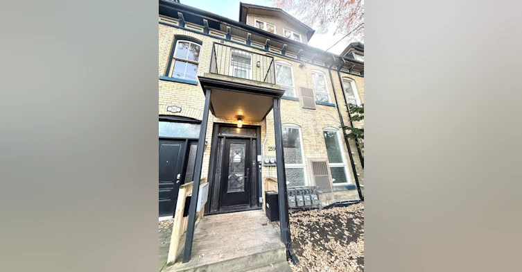 2A-259 Gerrard Street E, Toronto, ON, M5A 2G1