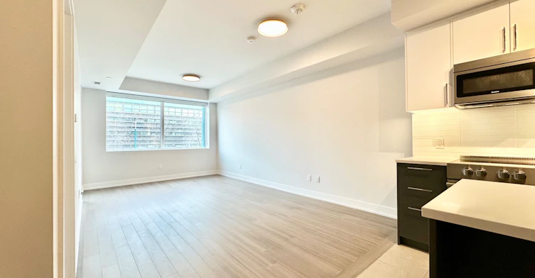 210-664 Spadina Avenue, Toronto, ON, M5S 0G4 - 4