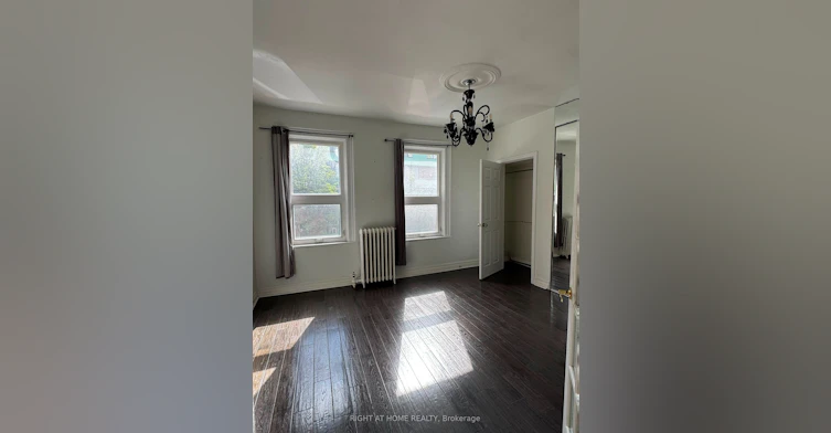 2-104 Bleecker Street, Toronto, ON, M4X 1L8 - 2