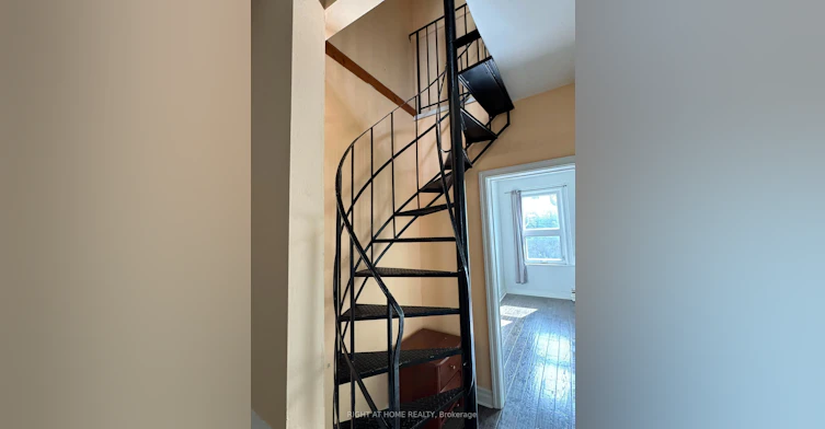 2-104 Bleecker Street, Toronto, ON, M4X 1L8 - 11