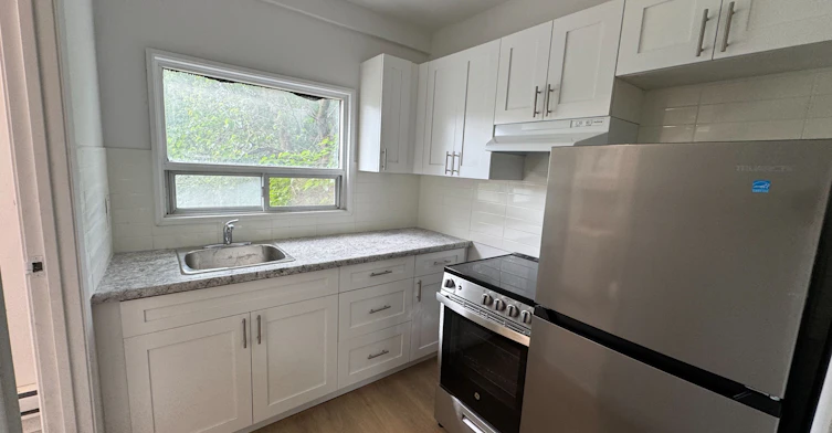 304-399 Dupont Street, Toronto, ON, M5R 1W3 - 4