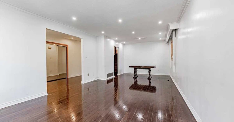 9 Chalet (Upper) Road, Toronto, ON, M2J 3V4 - 4