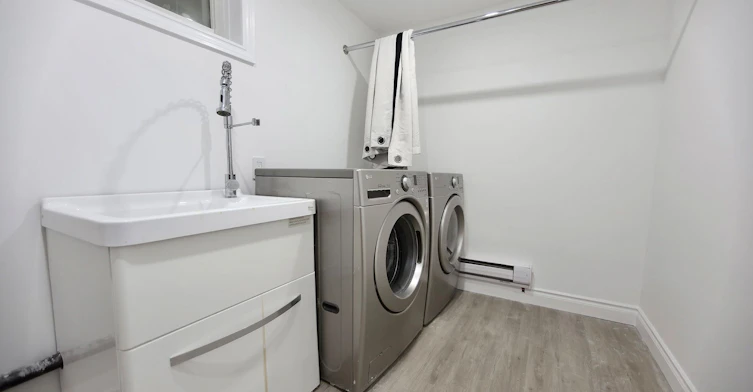 89 Yonge Boulevard W, Toronto, ON, M5M 3G8 - 40
