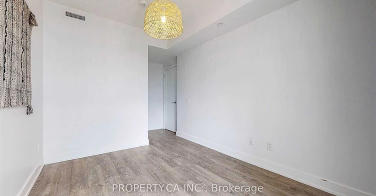 315-80 Vanauley Street, Toronto, ON, M5T 2H9 - 16
