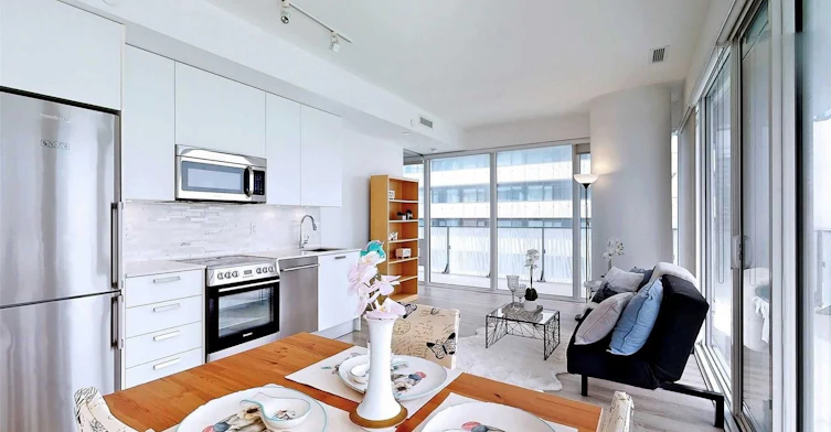 3902-42 Charles Street E, Toronto, ON, M4Y 1T4