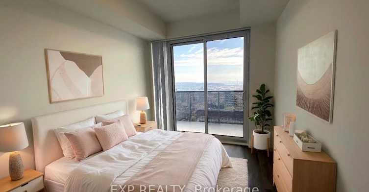 6706-138 Downes Street, Toronto, ON, M5E 0E4 - 4