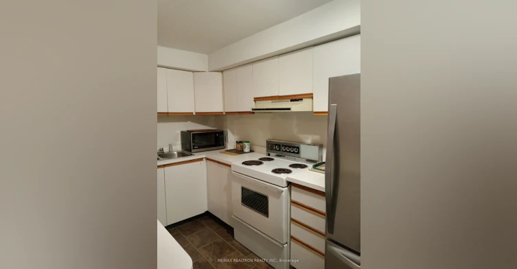 Bsmt-645 Hillsdale Avenue E, Toronto, ON, M4S 1V4 - 3