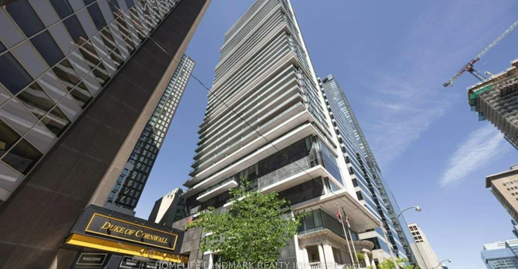 PH106-426 University Avenue, Toronto, ON, M5G 1S9