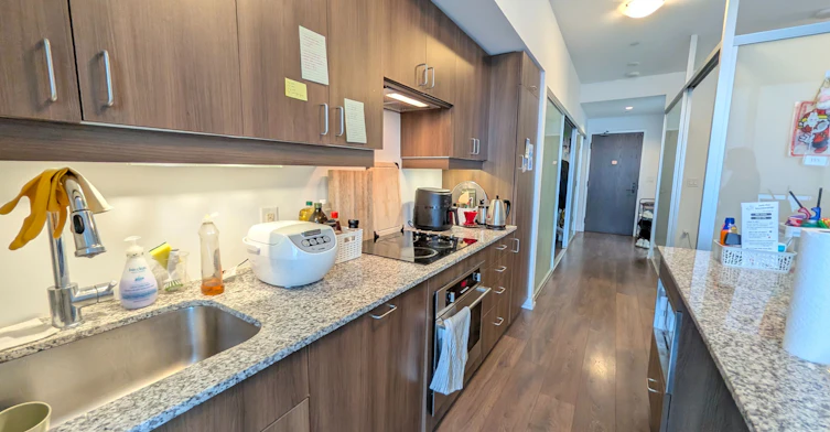 PH106-426 University Avenue, Toronto, ON, M5G 1S9 - 4