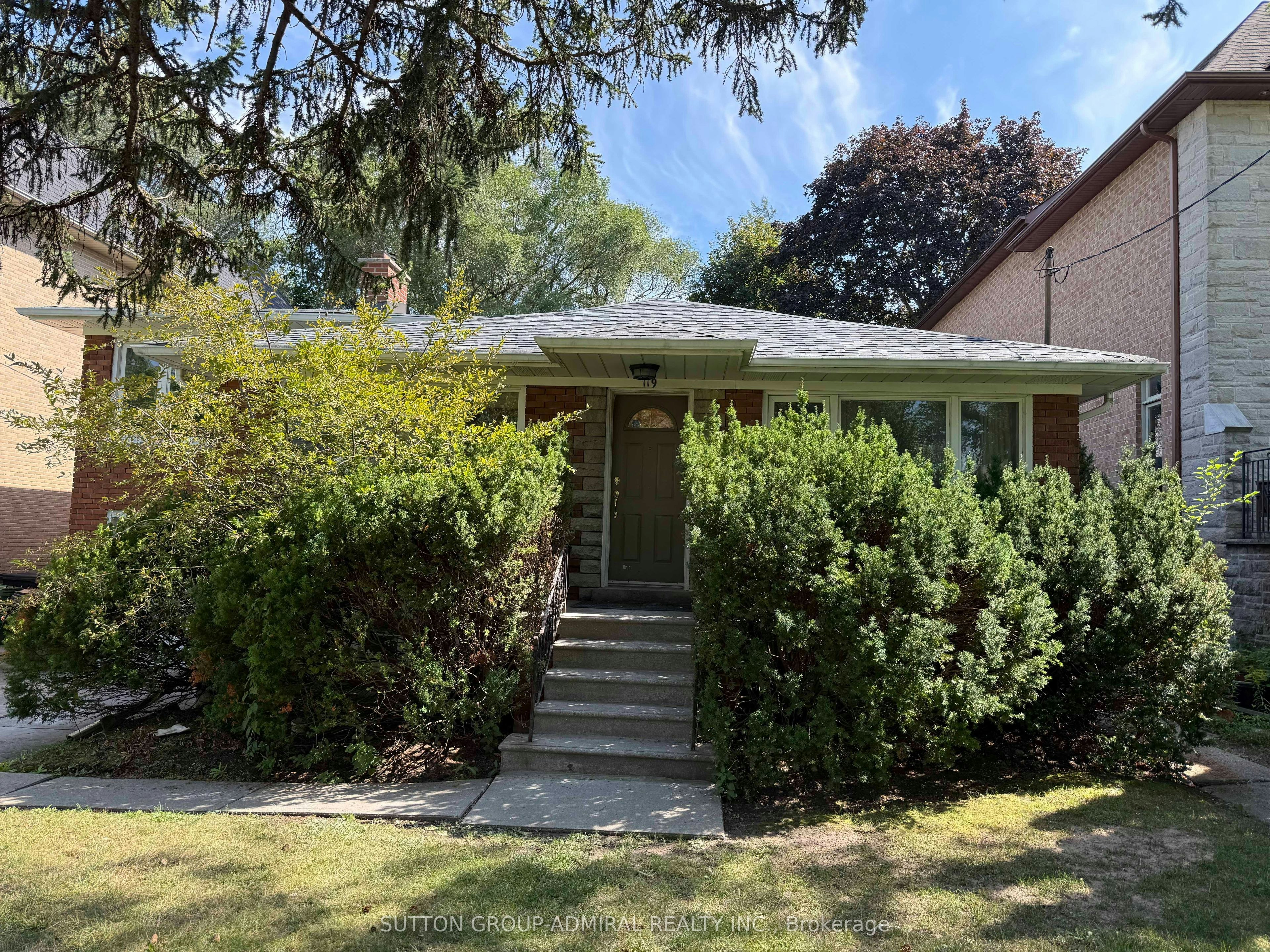 119 Caribou Road, Toronto, ON, M5N 2B1