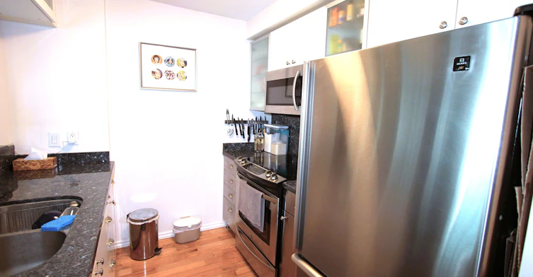 2904-10 Yonge Street, Toronto, ON, M5E 1R4 - 4
