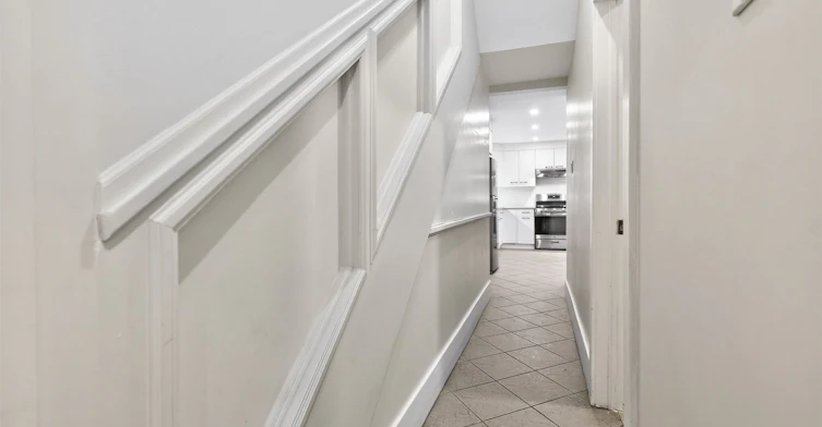 Main Fl-119 Markham Street, Toronto, ON, M5G 2J4 - 3