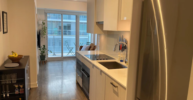 2015-195 Redpath Avenue, Toronto, ON, M4P 0E4 - 3