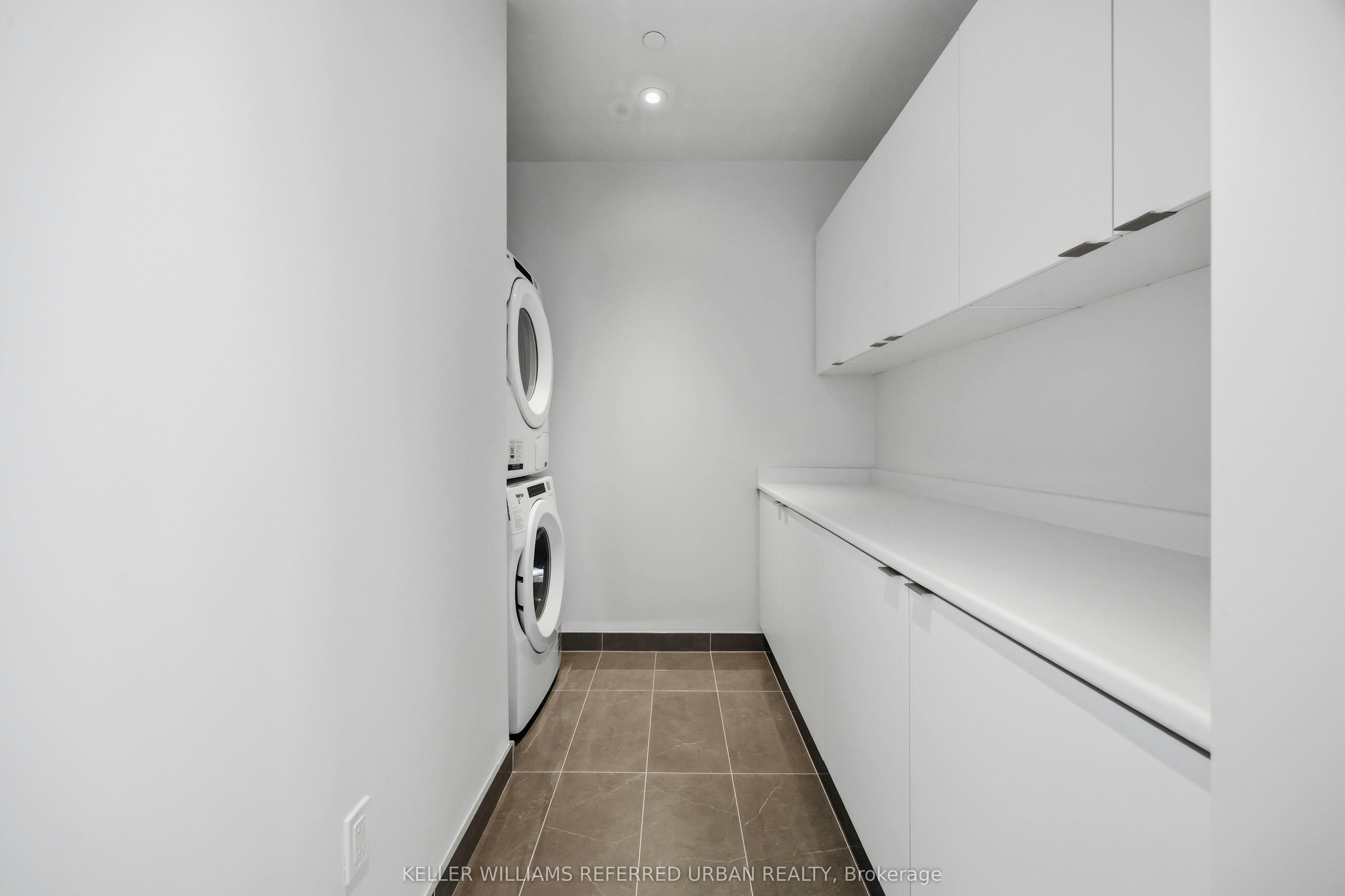 PH3-10 Inn ON The Park Drive, Toronto, ON, M3C 0P9 - 14