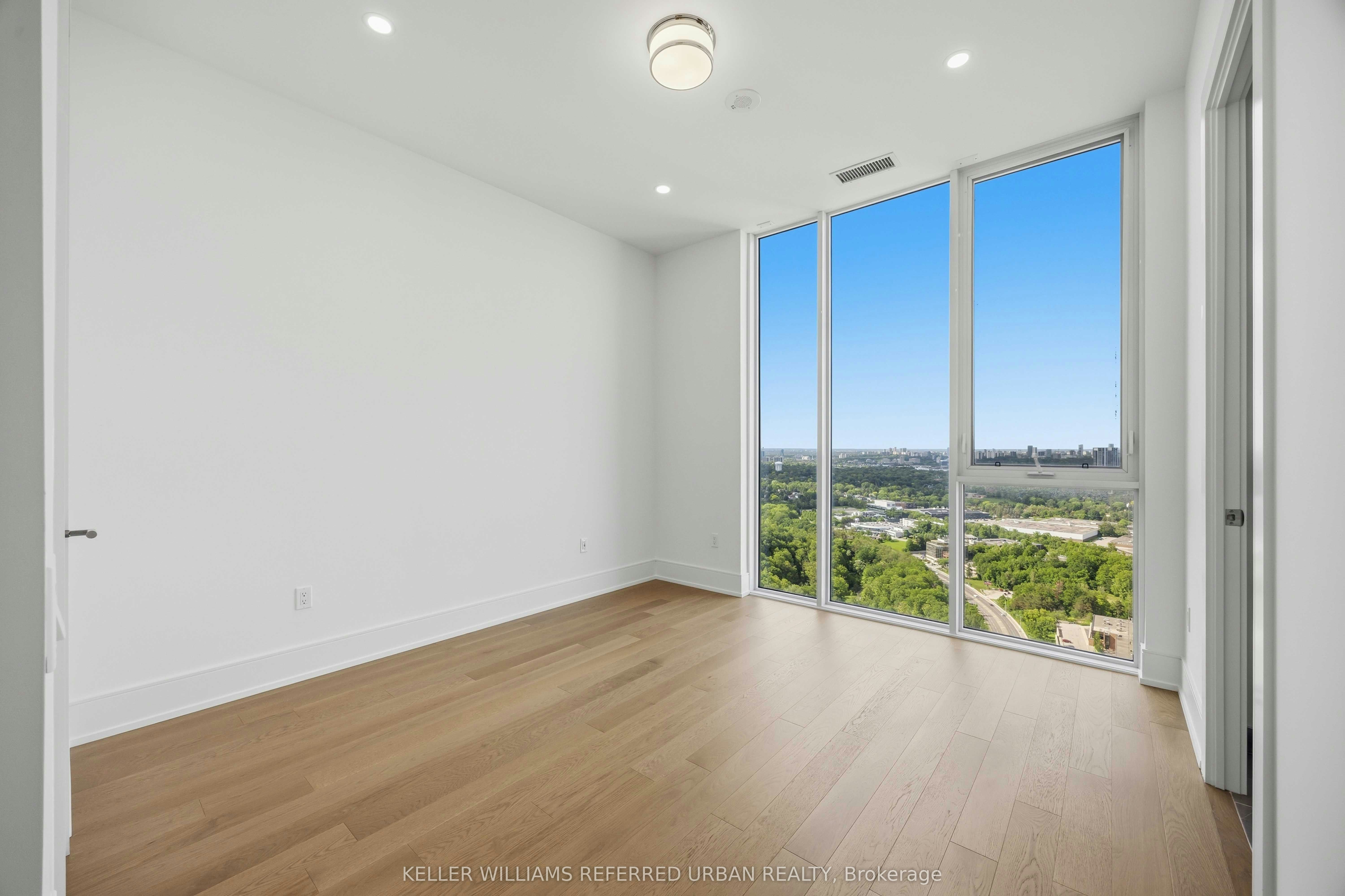 PH3-10 Inn ON The Park Drive, Toronto, ON, M3C 0P9 - 15