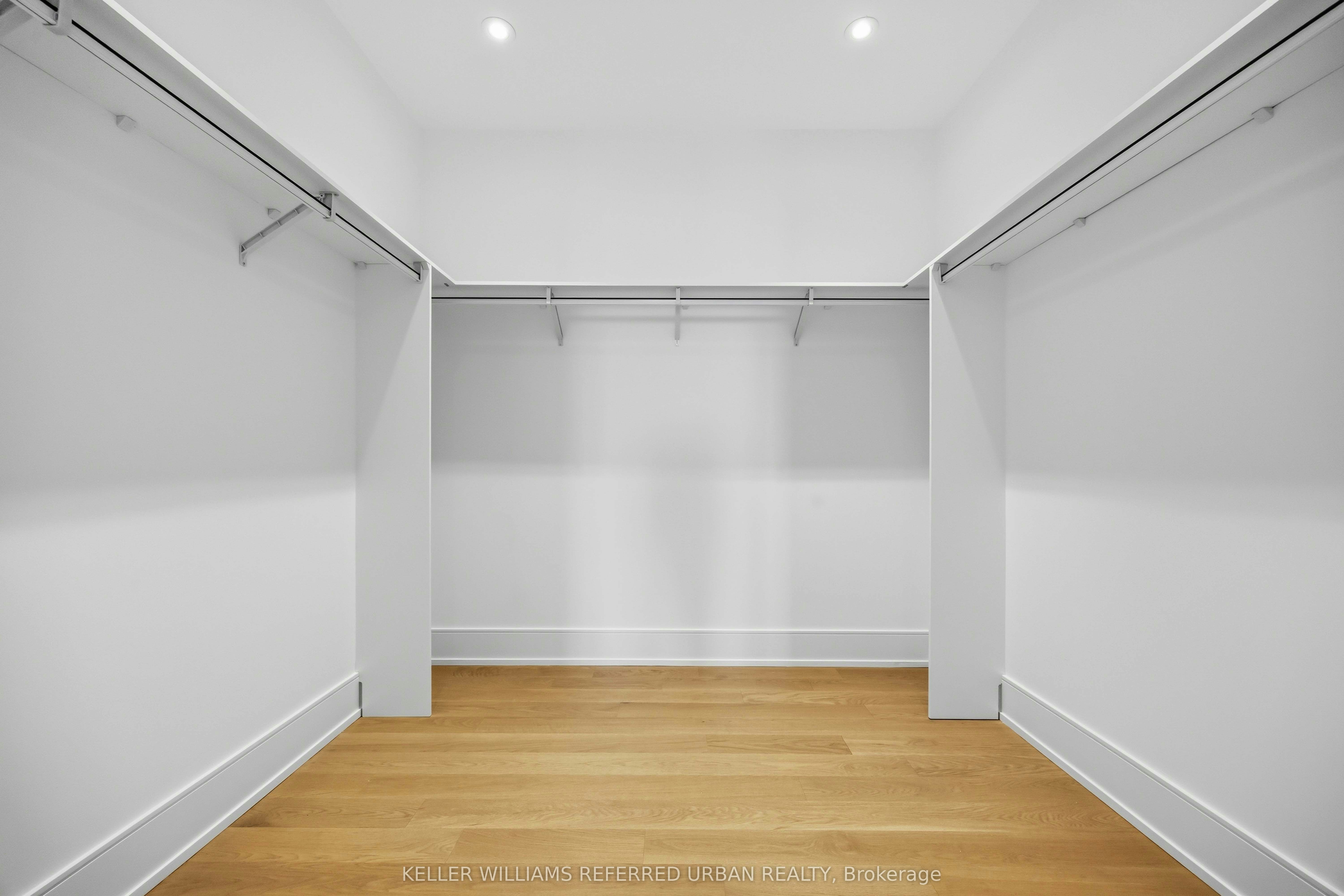 PH3-10 Inn ON The Park Drive, Toronto, ON, M3C 0P9 - 21