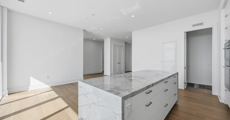 PH3-10 Inn ON The Park Drive, Toronto, ON, M3C 0P9 - 10