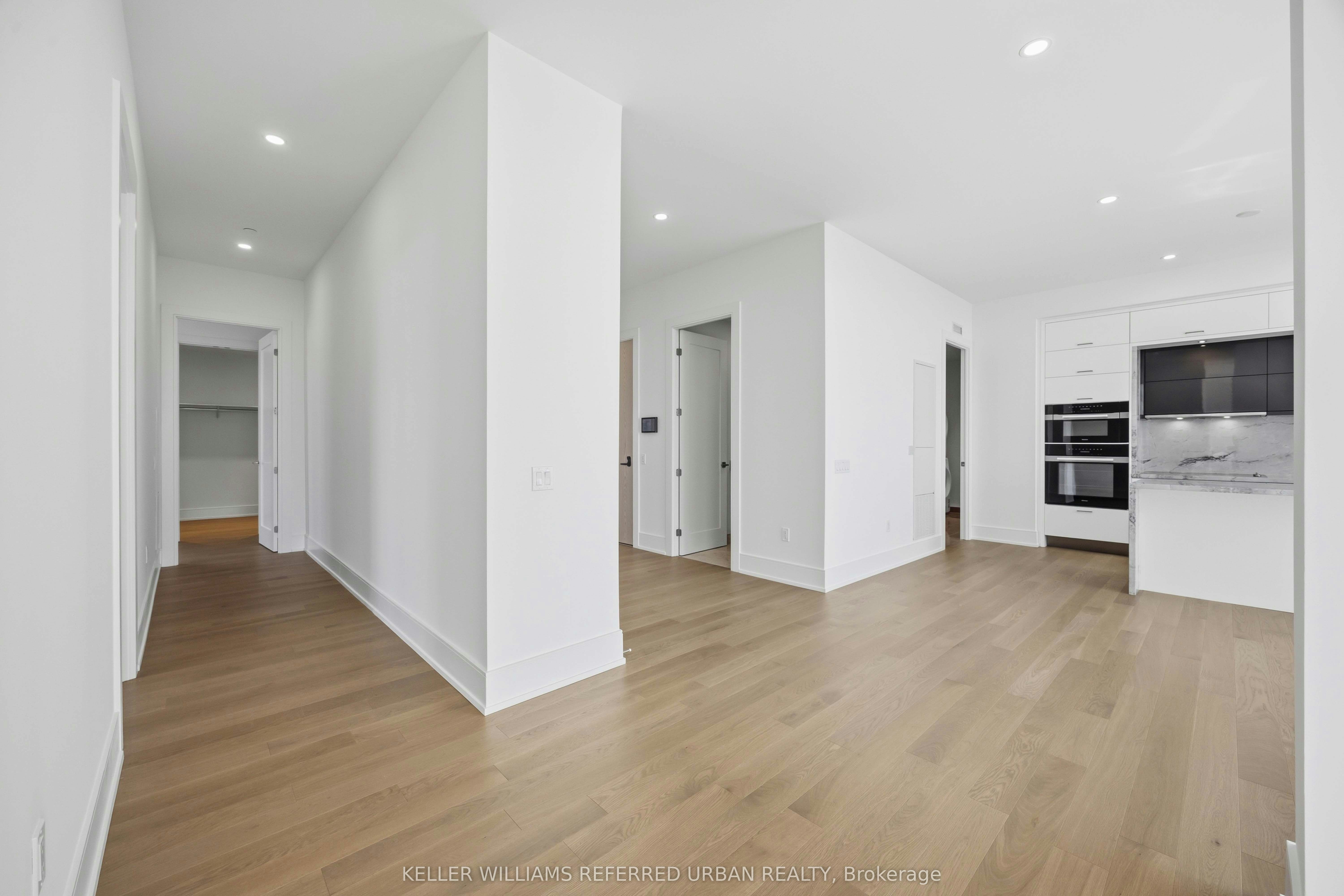 PH3-10 Inn ON The Park Drive, Toronto, ON, M3C 0P9 - 12