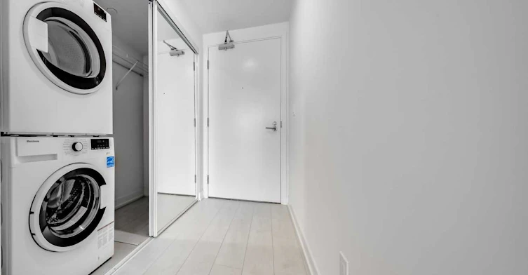 522-19 Western Battery Road, Toronto, ON, M6K 3S4 - 2